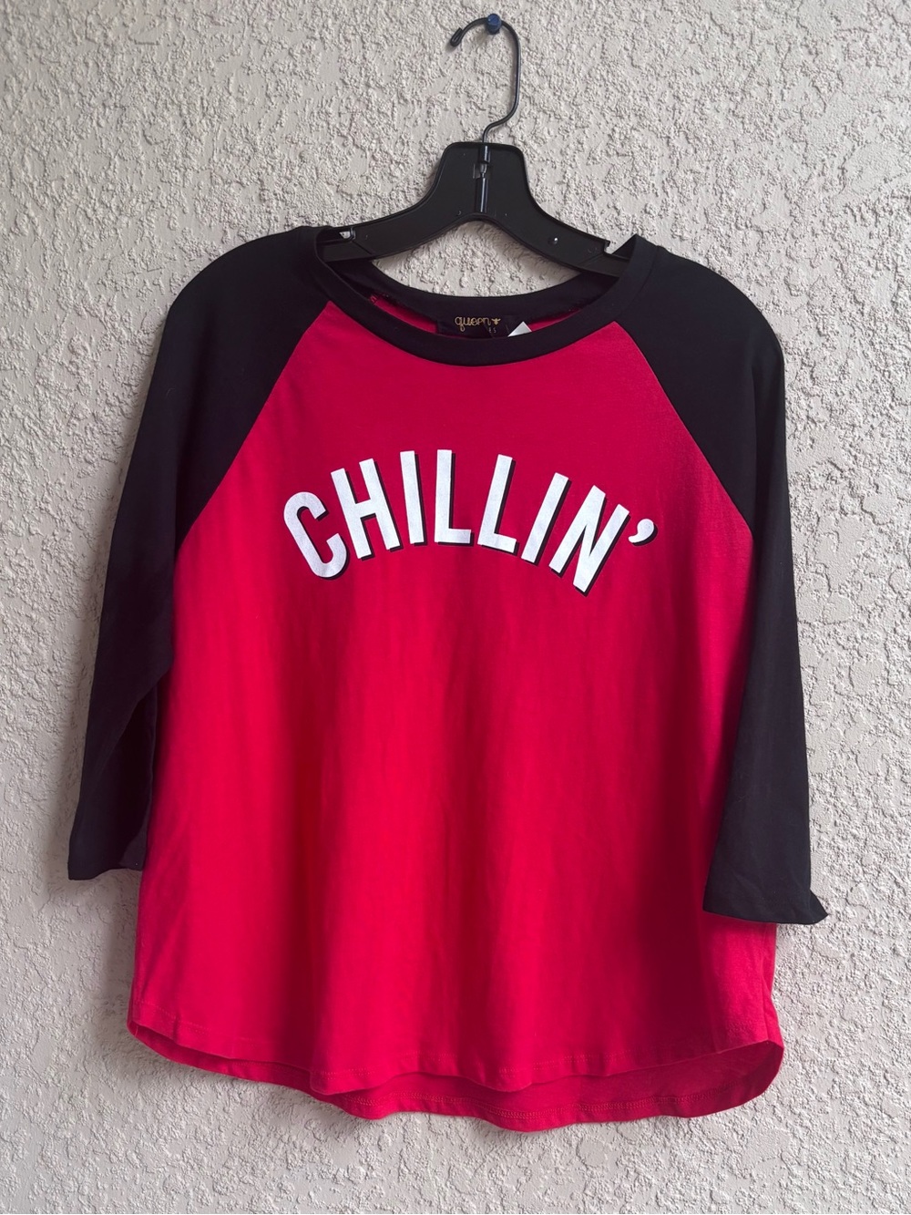 Chillin' Red & Black Raglan Long-Sleeve Tee